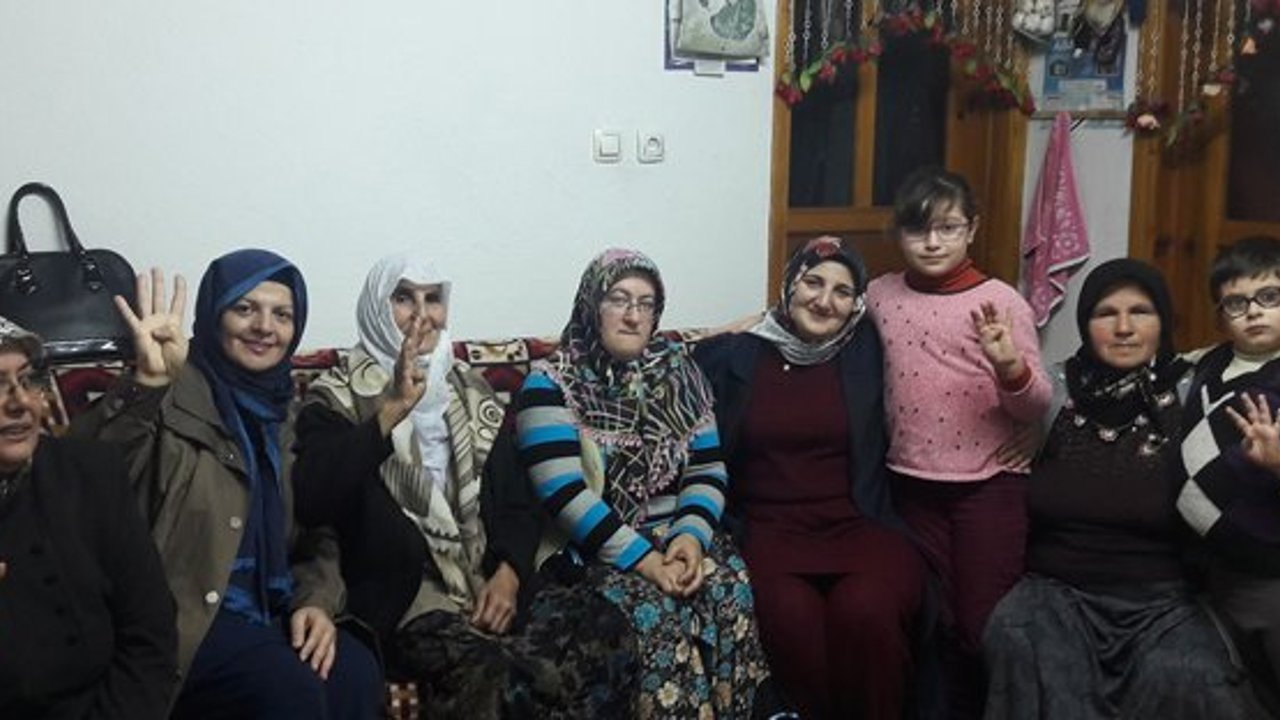 Ak Parti Kadın Kolları, ziyaretlerini sürdürüyor