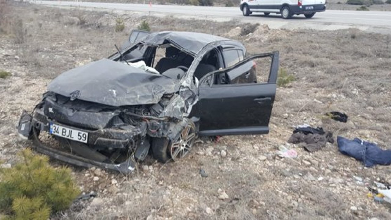 Otomobil takla attı: 1 ölü, 2 yaralı