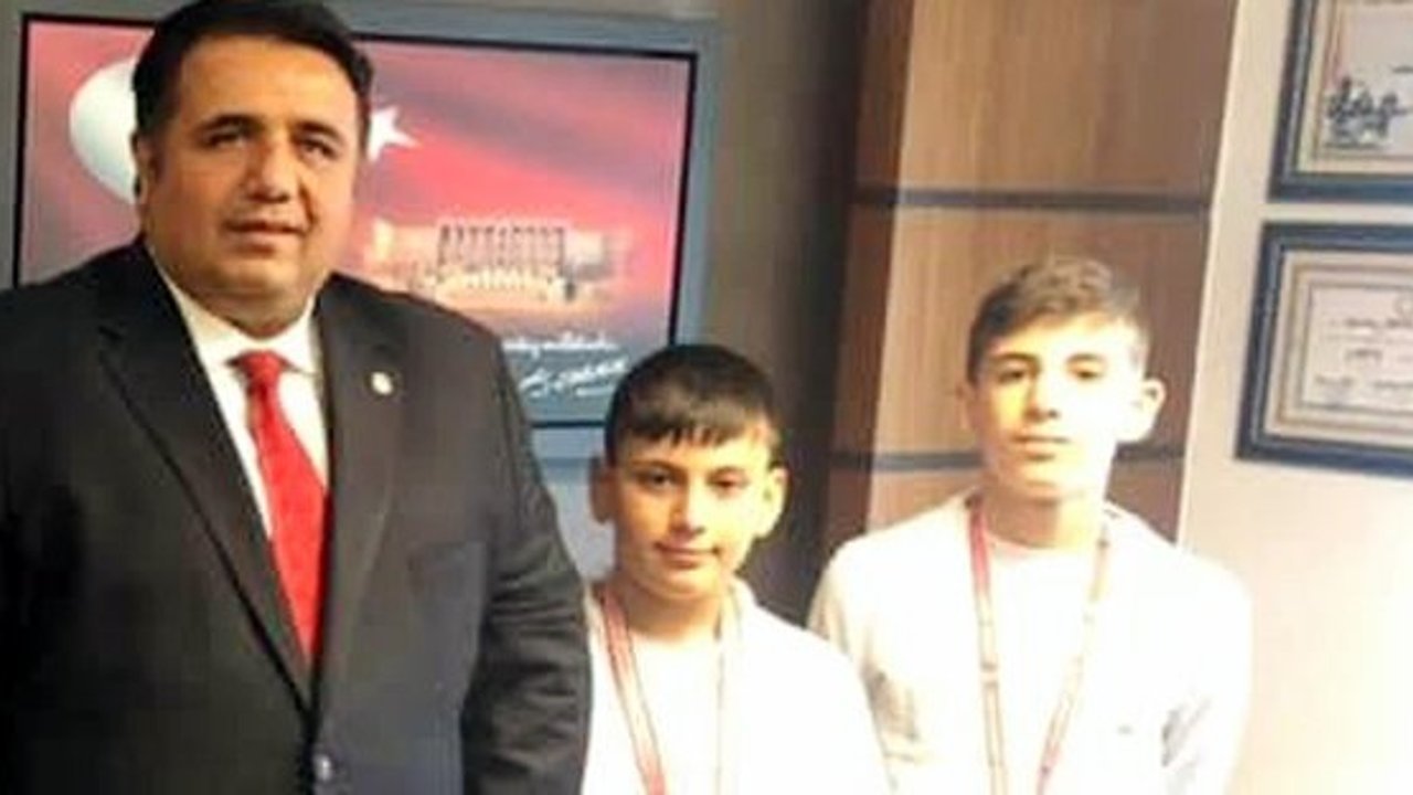 Milletvekili Kaya, Kargılı Güreşçileri Mecliste ağırladı