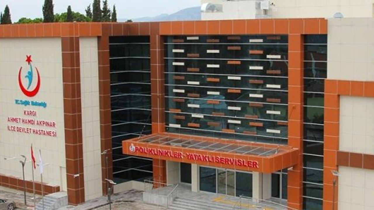 Kargı’dan deprem bölgesine ambulans ve sağlık ekibi gönderildi