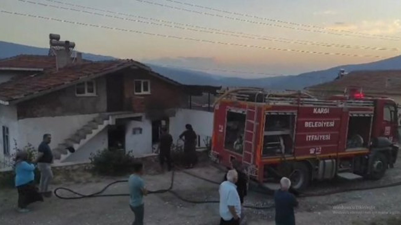 Kargı'da müstakil bir evde çıkan yangın hızlı müdahale ile büyümeden söndürüldü