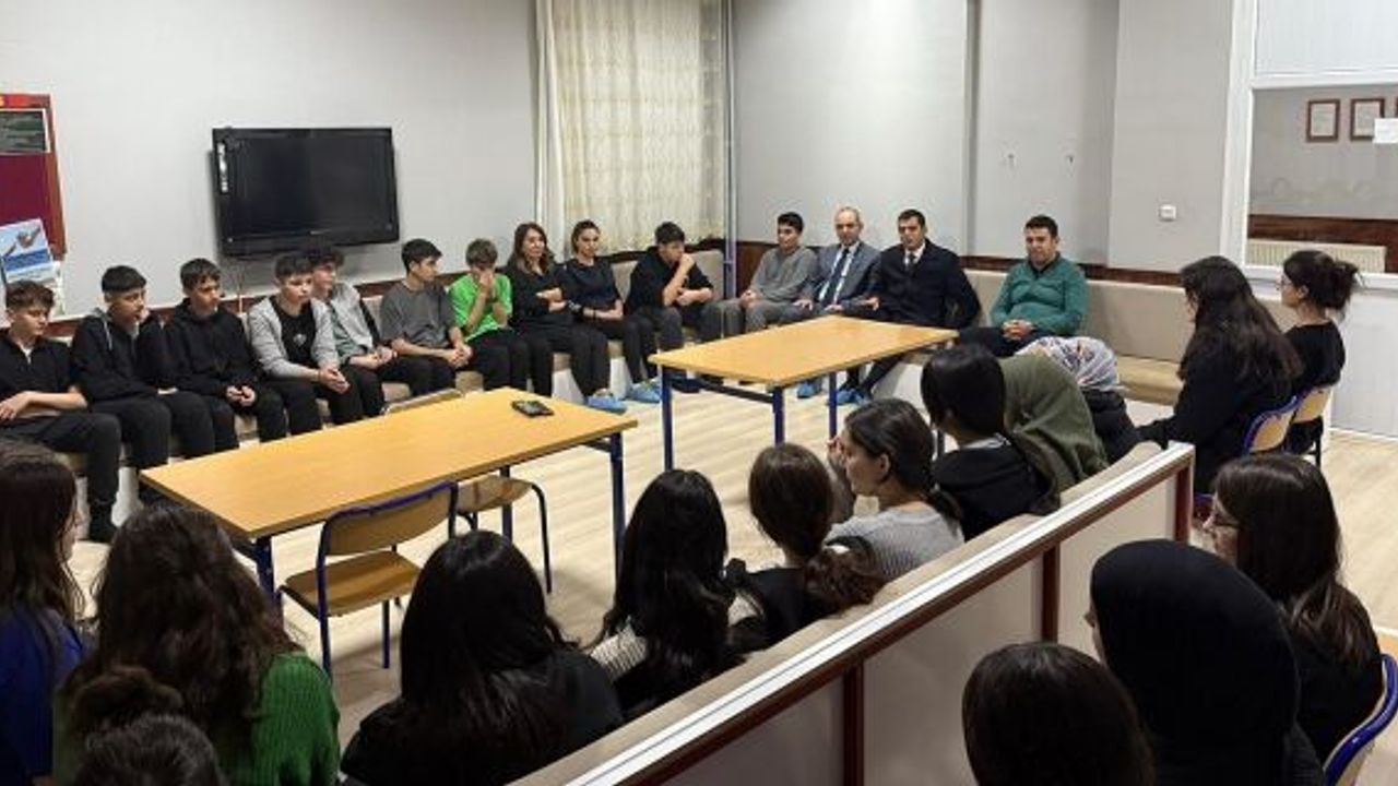 Kaymakam Akman’dan Kargı Fen Lisesi Yatılı Pansiyonuna ziyaret