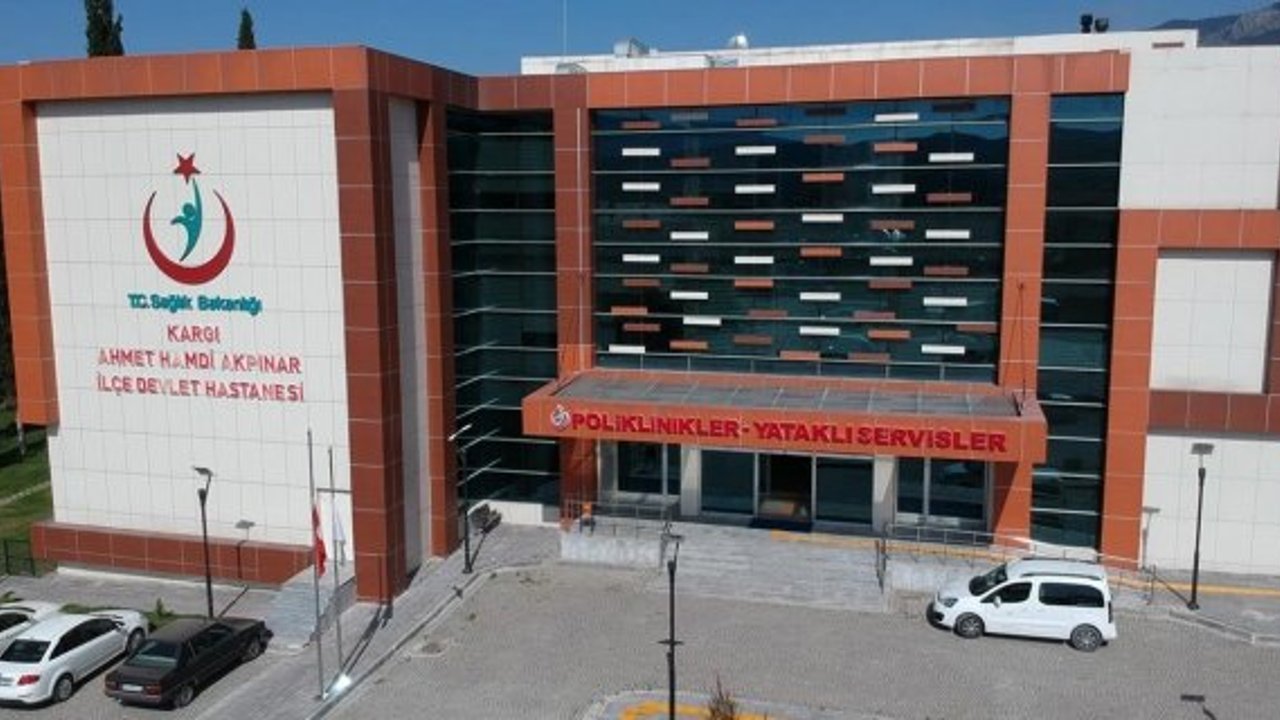 Kargı’da öğrenciler gıda zehirlenmesi şüphesiyle hastaneye kaldırıldı