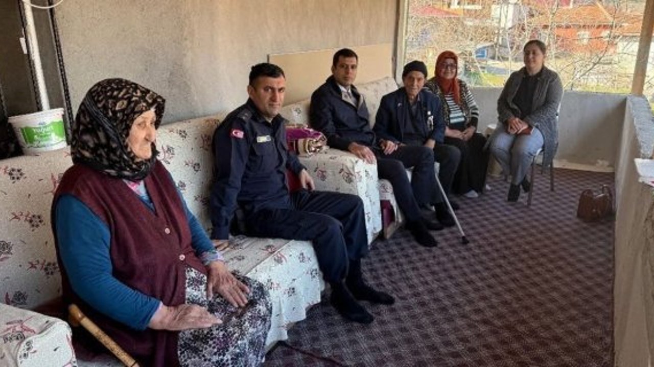 Kaymakam Akman, Kore Gazisini ziyaret etti