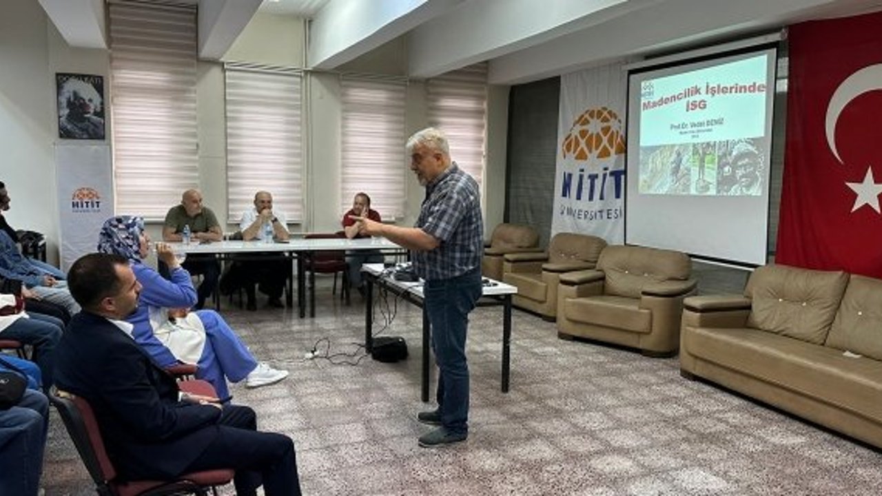 Hitit Üniversitesi Kargı MYO’da İş Sağlığı ve Güvenliği Paneli düzenlendi