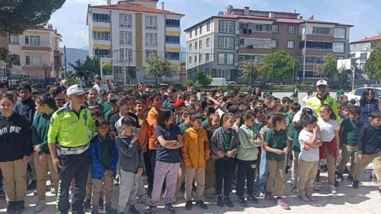 Kargı’da Geleceğin Sürücüleri Trafik Kurallarıyla Tanıştı
