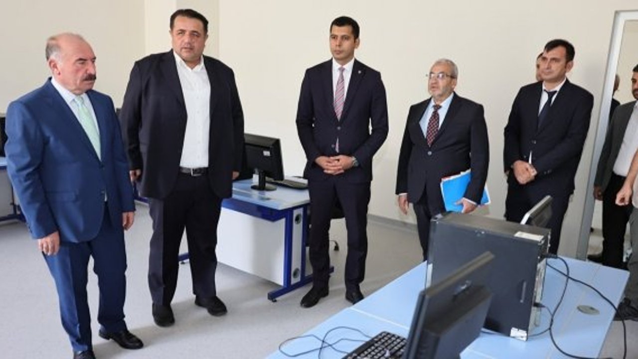 Kargı Cumhuriyet İlkokulu ve YBO'da inceleme yaptılar: Yeni eğitim öğretime hazır