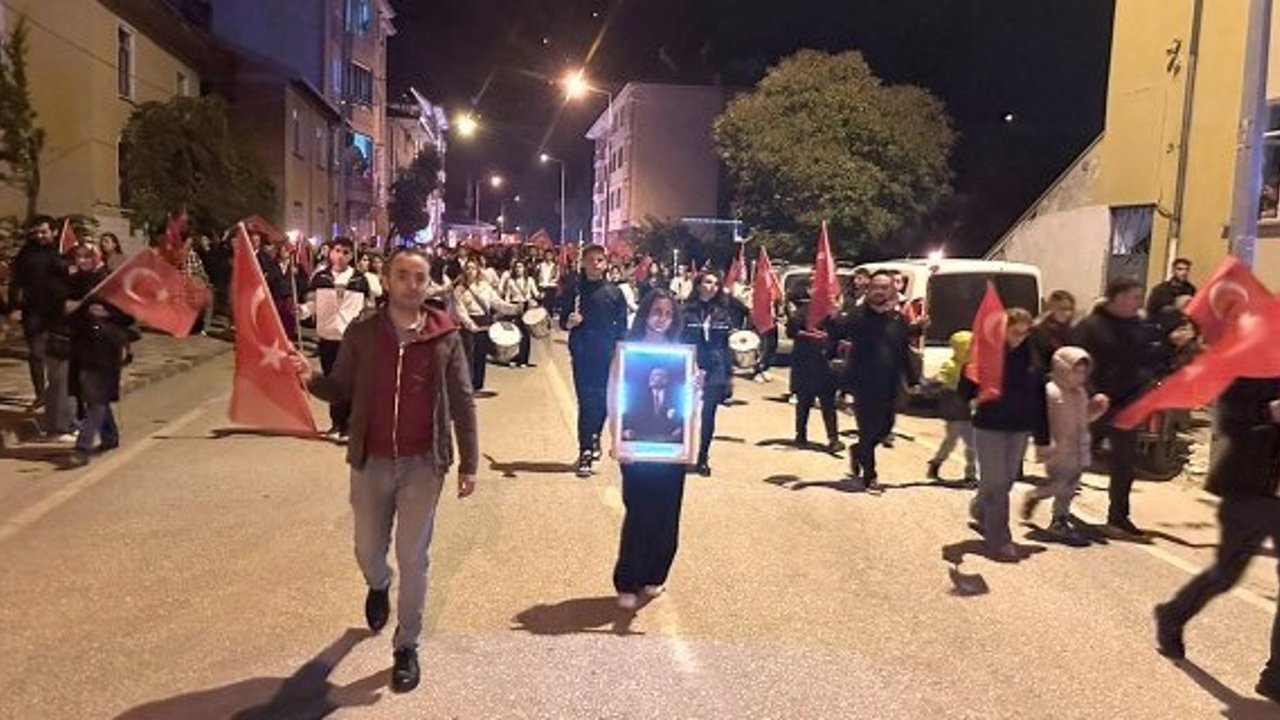 Kargı'da fener alayı yürüyüşü gerçekleştirildi