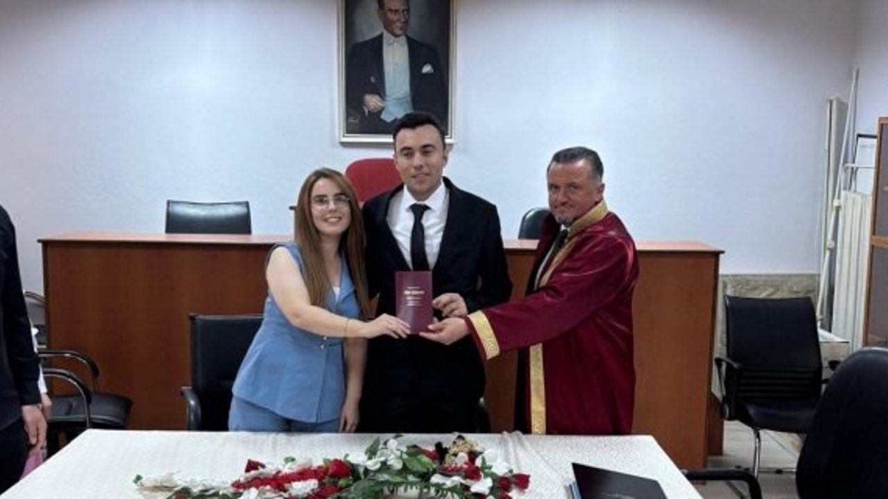 Aynur ve Mustafa Can Cunedioğlu çiftinin nikahını Başkan Dereli kıydı