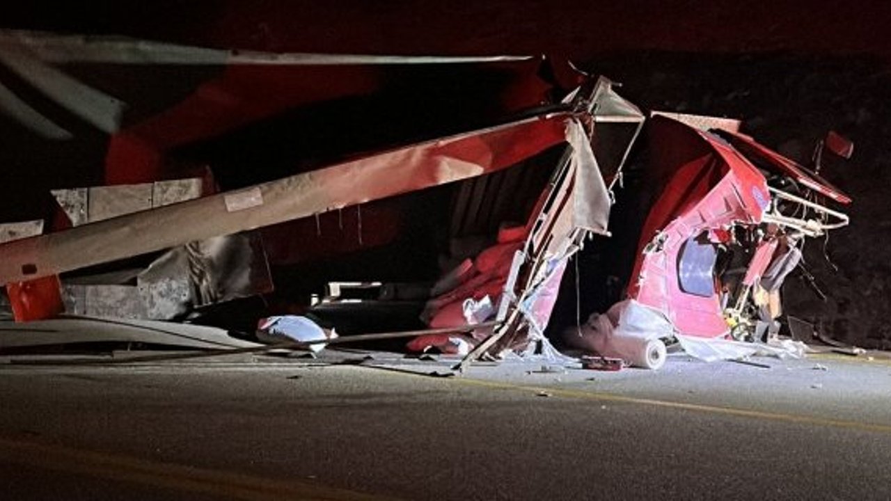 Kargı'da kamyon devrildi: 1 kişi yaralandı