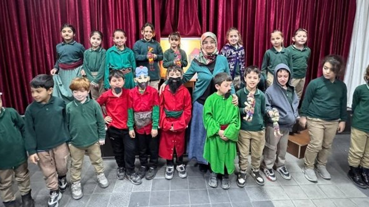 Atatürk İlkokulu’nda gölge oyunu beğeni topladı