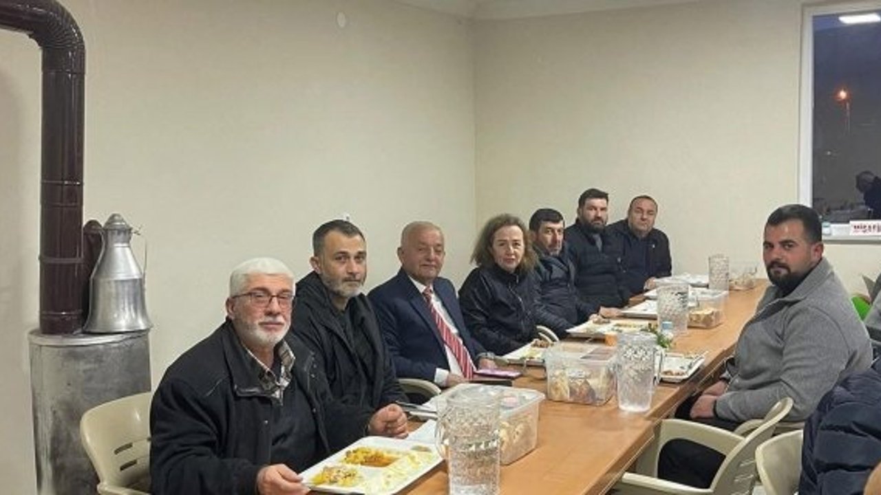 İlçe Teşkilatı Kavakçayı Köyü’nde iftara katıldı