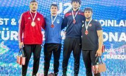 Kargılı güreşçi Muhittin Emre Helvacı Türkiye Şampiyonu oldu