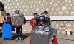 Öğrencilerden geri dönüşümle kostüm tasarımı