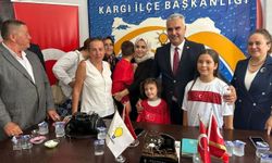 Ahlatcı’dan Kargı’da çocuklara forma sürprizi