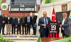 Başkan Dereli’ye Çorum FK forması