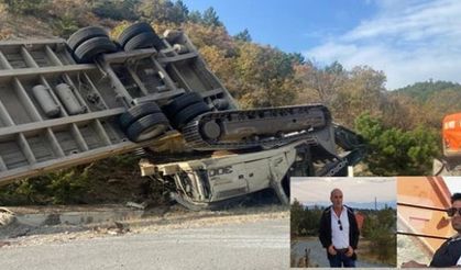 Çorum'da iş makinesi yüklü tır devrildi: 2 ölü