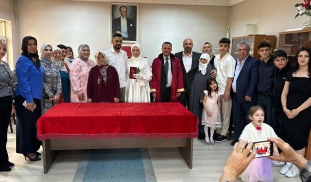 Bülbül ve Kodal Ailelerinin Mutlu Günü: İrem ile Kenan hayatlarını birleştirdi