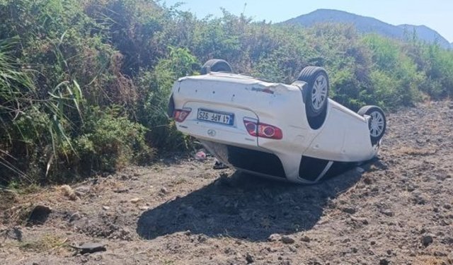 Kargı'da kontrolden çıkan otomobil tarlaya devrildi