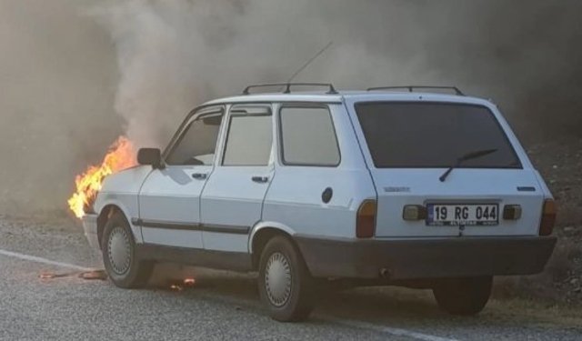 Kargı'da seyir halindeki araçta yangın paniği