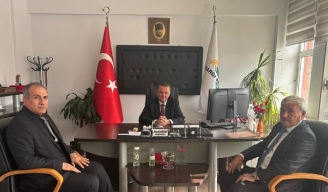 Gelecek Parti ilçe başkanlarından Başkan Hamit Dereli’ye ziyaret