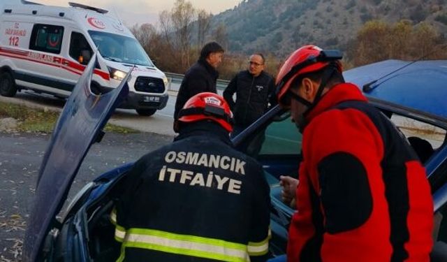 Kargı yolunda kaza: Otomobil şarampole devrildi, 3 yaralı