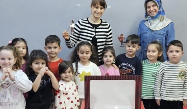 Kargı’da minikler Karagöz ve Hacivat’la buluştu