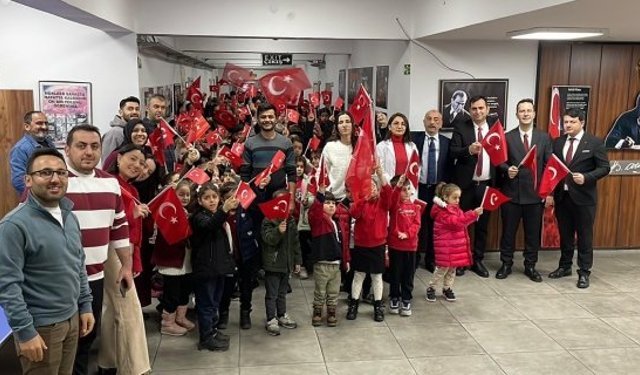 Murat Peker: Bayrağımız göklerde, birliğimiz yüreklerde
