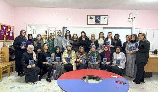 Akkise’de “Bir Tema Bir Kitap” etkinliğine yoğun ilgi