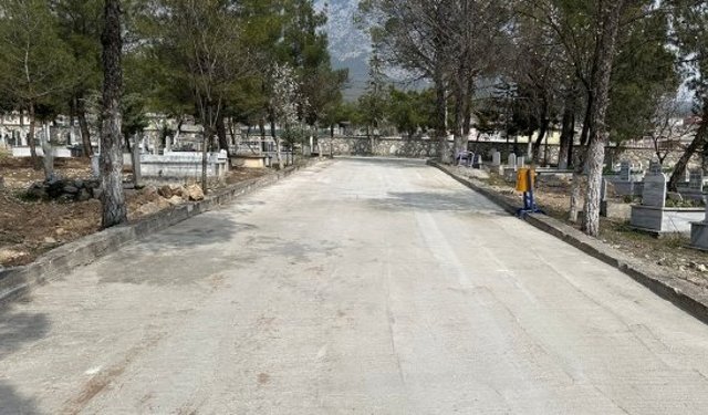 Kargı’da mezarlıklar bayram öncesi temizlendi