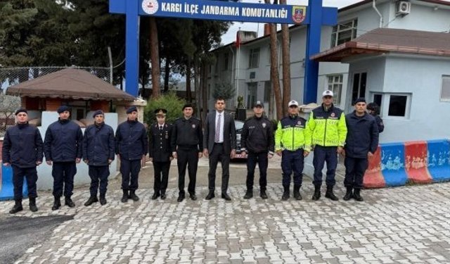 Kaymakam Akman, görev başındaki güvenlik güçlerini yalnız bırakmadı