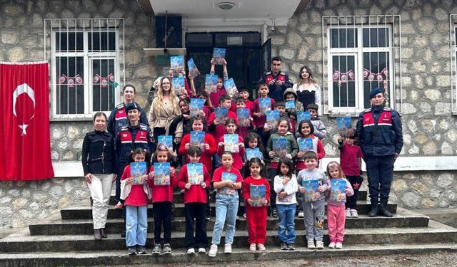 Öğrenci ve velilere KADES bilgilendirmesi