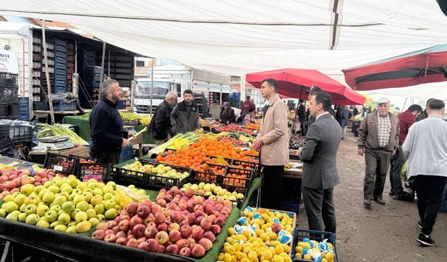Kaymakam Akman’dan pazar esnafına ziyaret