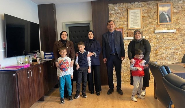 Murat Peker, özel öğrencileri makamında ağırladı