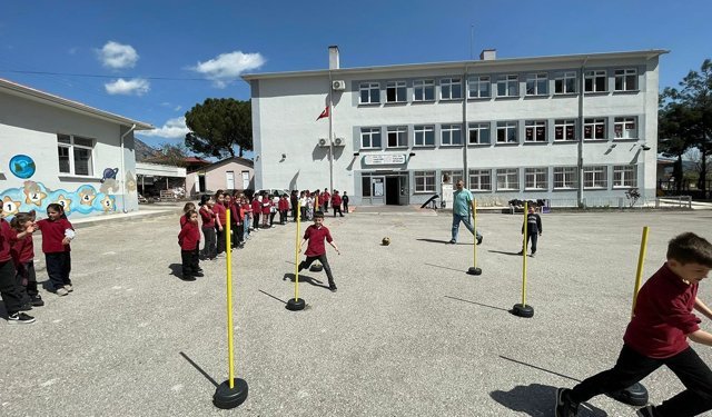 Kargı’da öğrenciler parkur etkinliği ile eğlendi