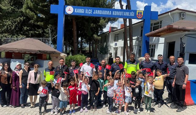 Kargı'daki Anaokulu öğrencileri Jandarma ile buluştu