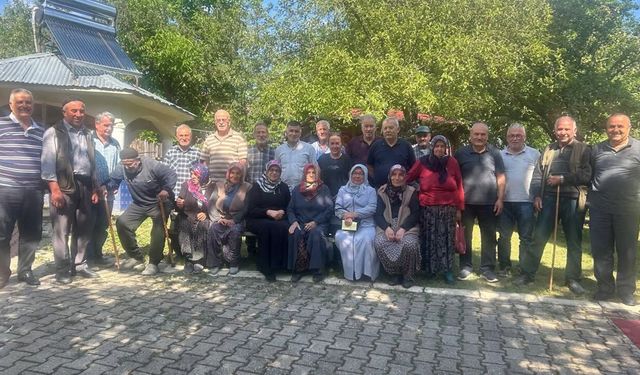 AK Parti Kargı İlçe Başkanı Demiral, Çetmi Köyü'nde vatandaşlarla buluştu