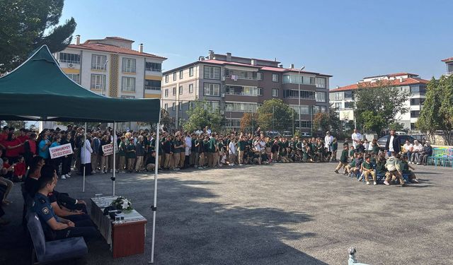 İlköğretim Haftası kutlandı: İlk ders heyecanını birlite yaşadılar