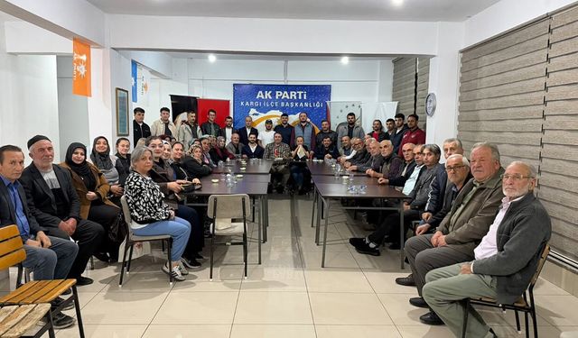 Demiral, mahalle başkanlarını dinledi