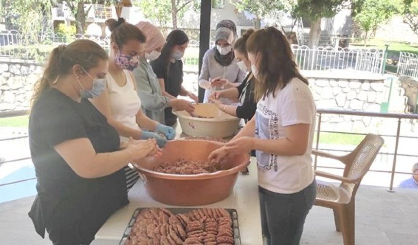 Kahramanlar için seferber oldular