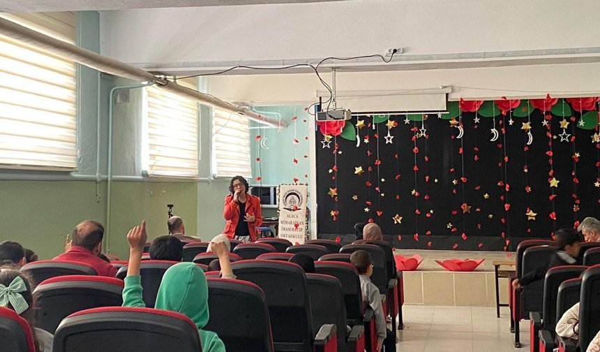 Kargı'da TÜBİTAK Bilim söyleşisi düzenlendi