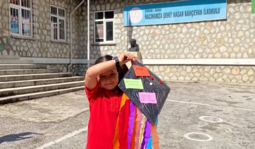 Kargı’da öğrenciler dileklerini gökyüzüne bıraktı