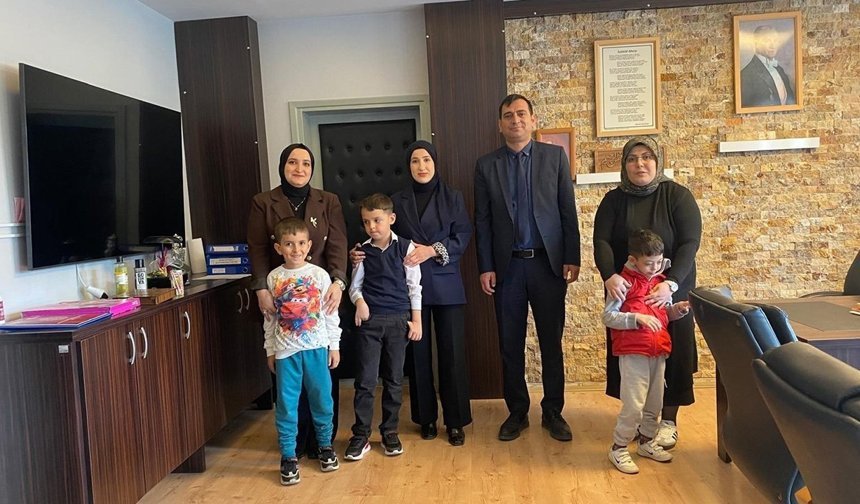 Murat Peker, özel öğrencileri makamında ağırladı