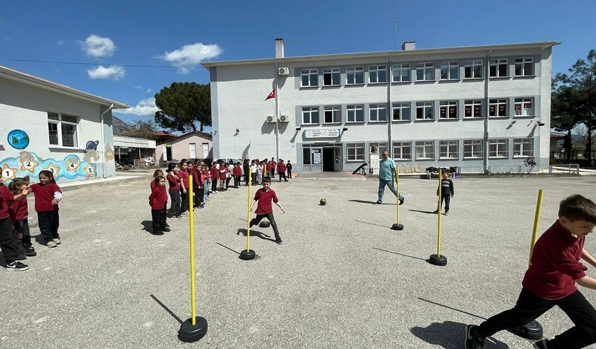 Kargı’da öğrenciler parkur etkinliği ile eğlendi