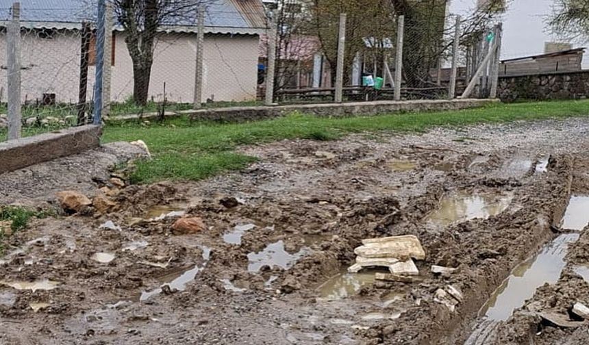 ‘Çobanlar Köyü’nde çamur çilesi’