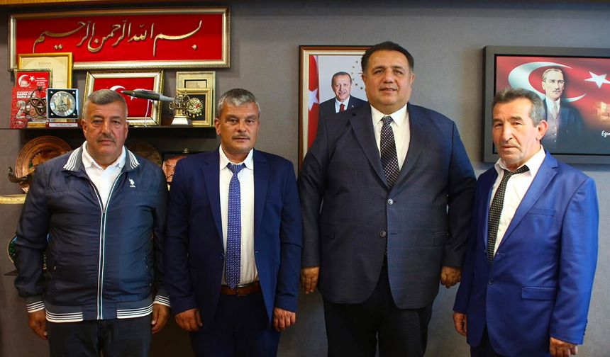Milletvekili Kaya, Kargılı muhtarları TBMM'de ağırladı