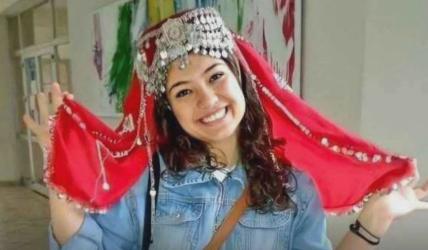'Şehit öğretmen Şenay Aybüke Yalçın'ı rahmetle anıyoruz'