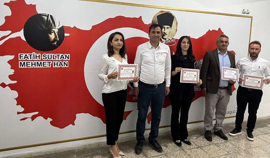 Kargı’da başarılı öğretmenlere belge takdimi