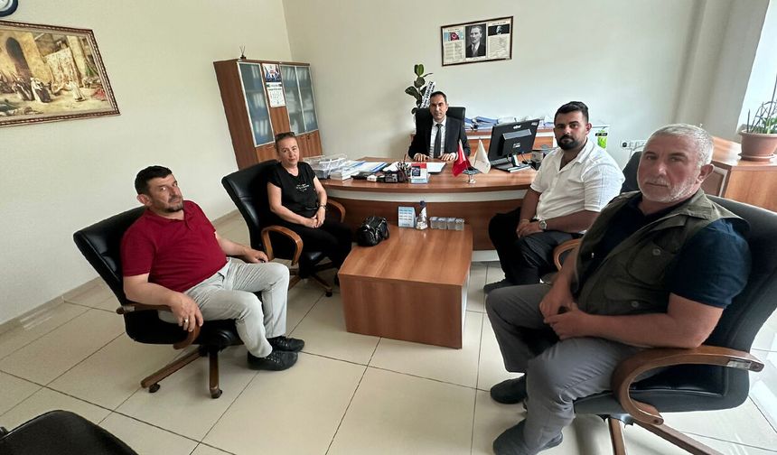 AK Parti'den yeni müdüre hayırlı olsun ziyareti