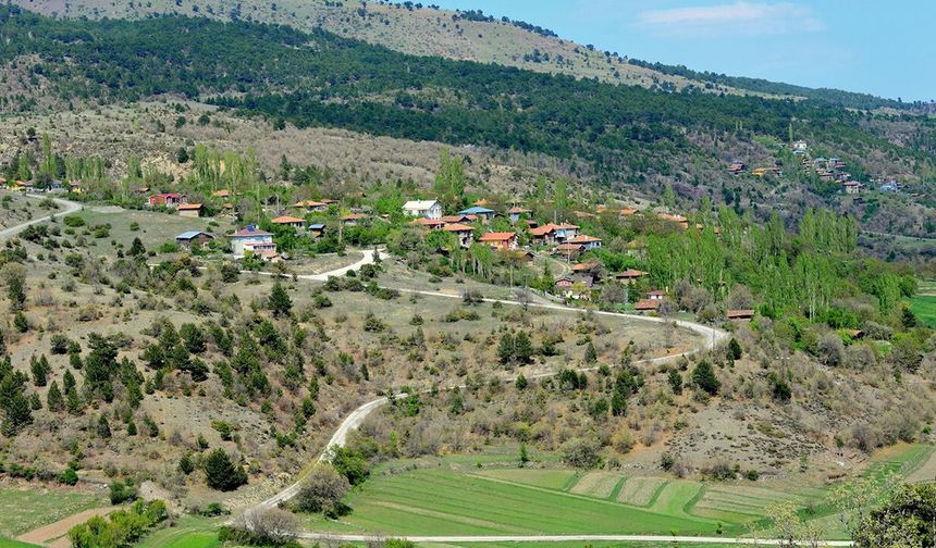 Kargı’nın tarihi köyü Bademce yıllara meydan okuyor